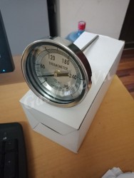 Đồng hồ đo nhiệt độ Daewon mặt D80mm, thân crom , chân sau crom 15A, nhiệt độ 300C