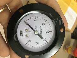 Đồng hồ áp suất Wise P110 vỏ thép chân đồng sau 1/4 (8A), mặt D63mm có vành, áp 30psi 
